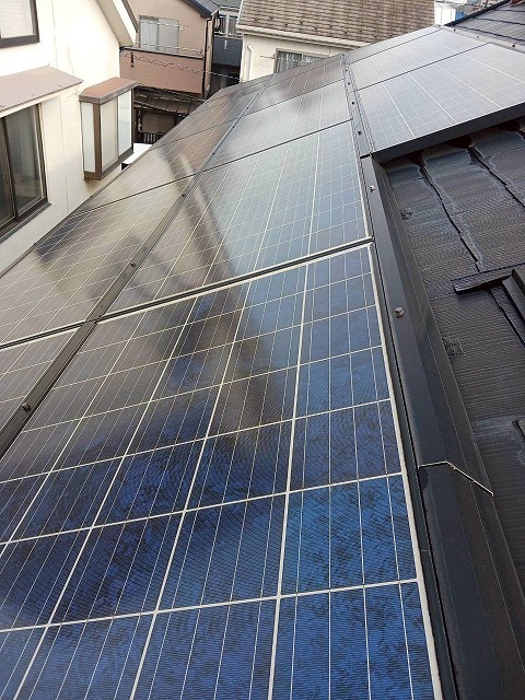 雨漏り原因へ発展する太陽光